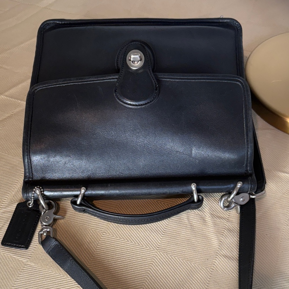 Vintage Coach Willis Shoulder Bag No. 240-3505 – Made in the United States! - Picture 6 of 12